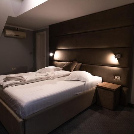 Camere De Inchiriat Elisei Timisoara Bagian luar foto