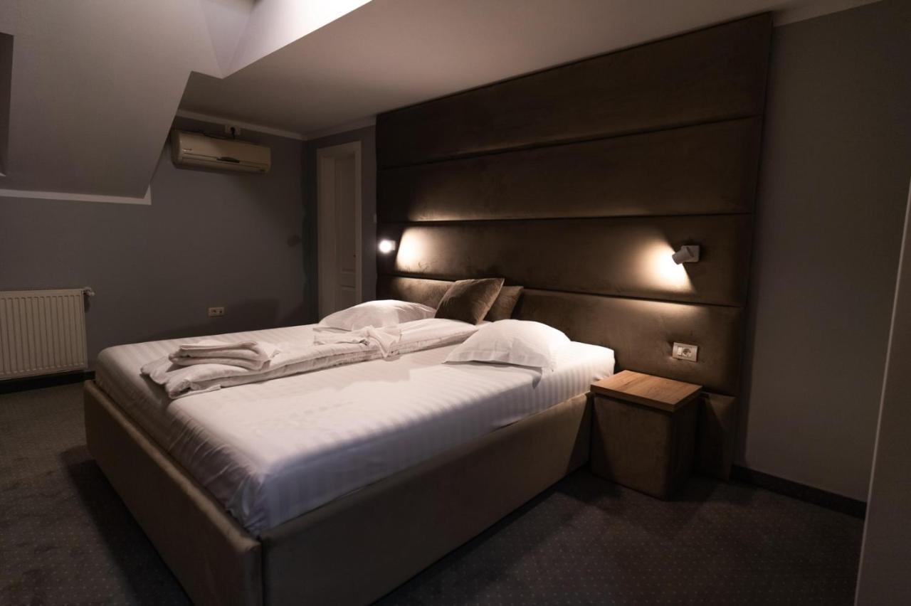 Camere De Inchiriat Elisei Timisoara Bagian luar foto